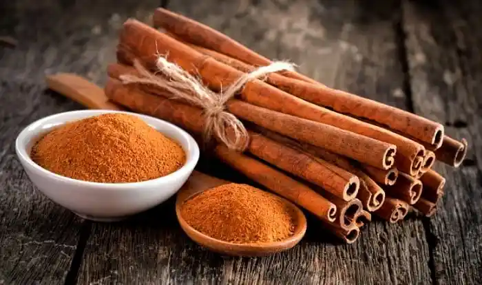استفاده از دارچین از روش‌های مؤثر برای خوشبو کردن خانه